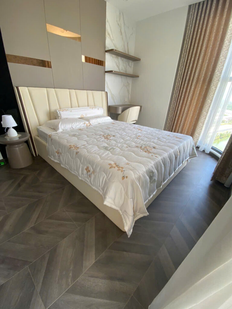 Làm vách đầu giường bọc nệm 1